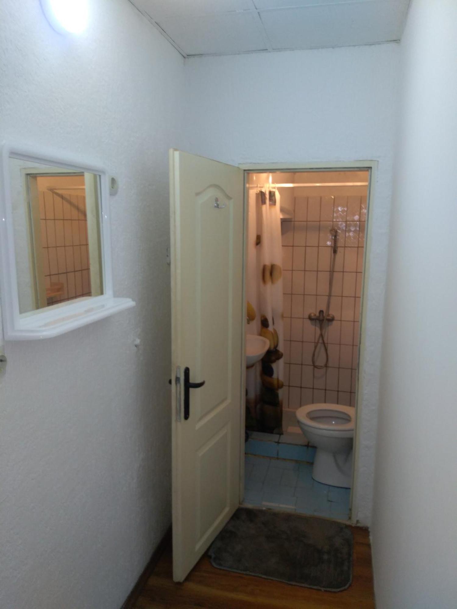 Hostel Trajan โดนยี มิลาโนวัซ ภายนอก รูปภาพ