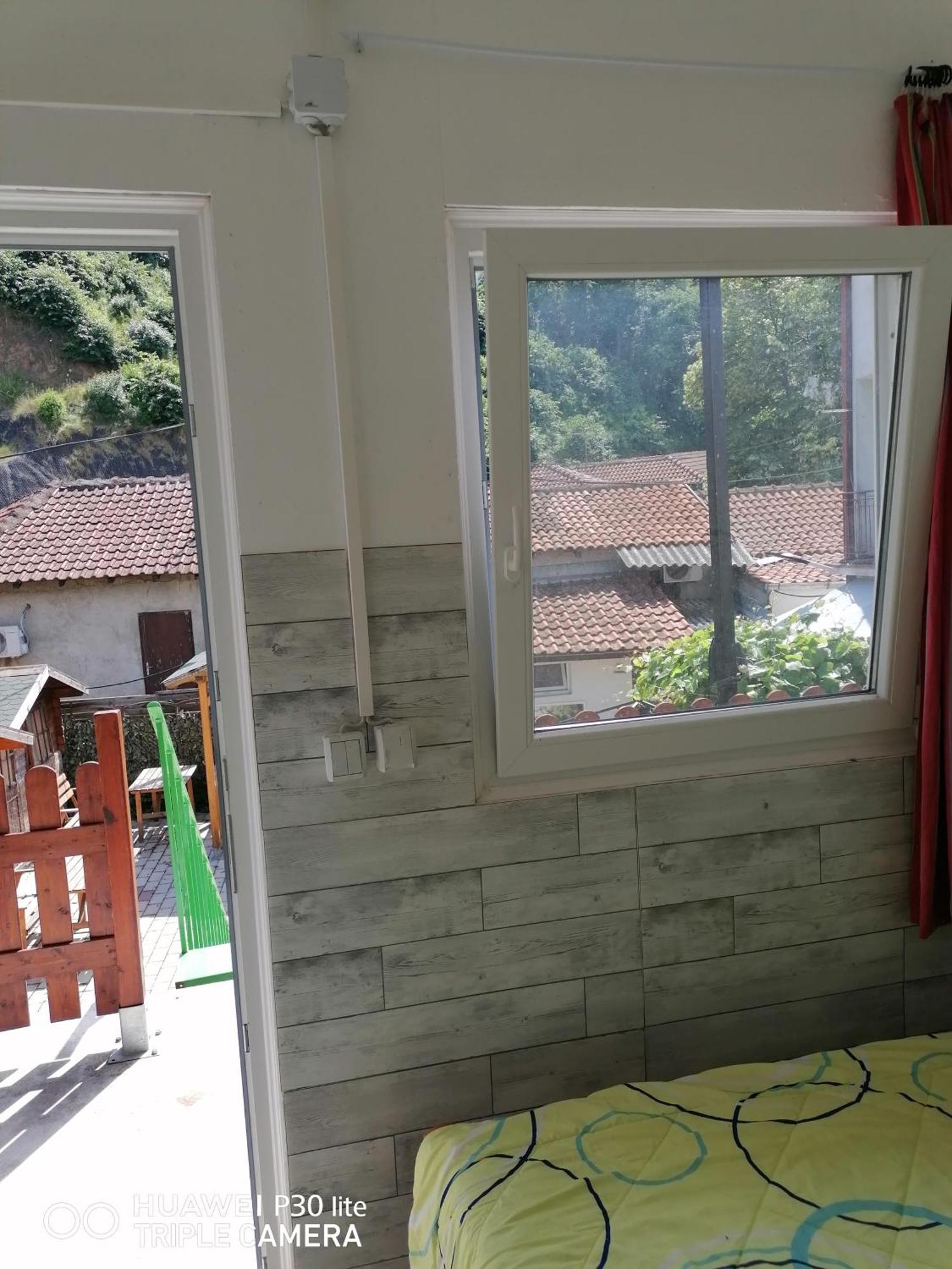 Hostel Trajan โดนยี มิลาโนวัซ ภายนอก รูปภาพ